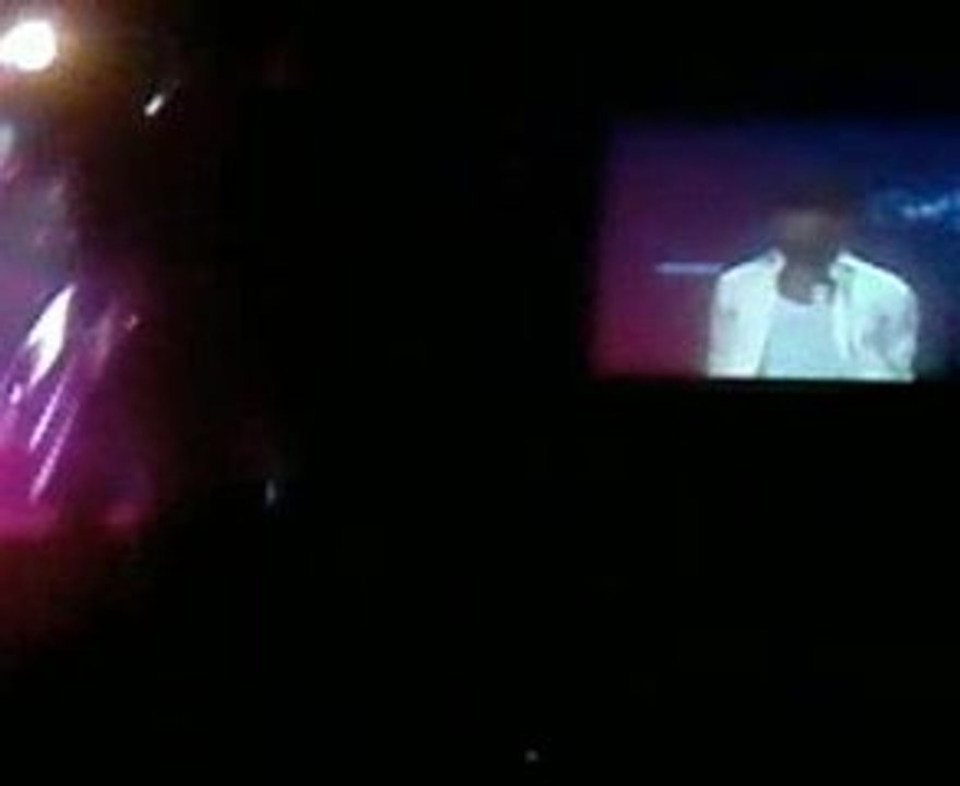 NE - YO . IN PARIS/ZENITH LE 09 JUILLET 2009