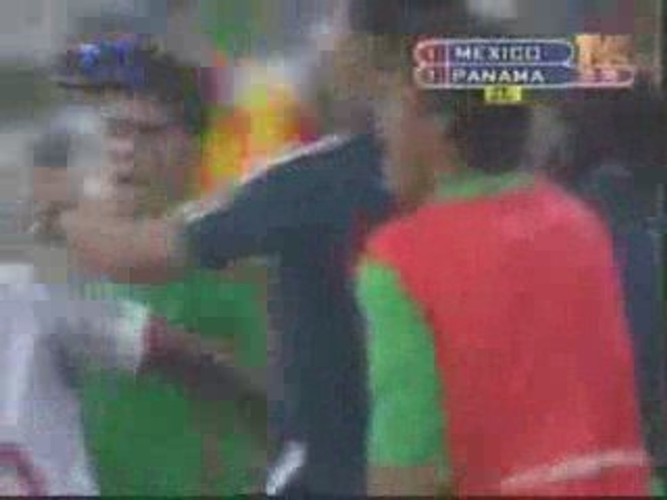 Javier Aguirre es expulsado en el Mexico vs Panama, Copa de