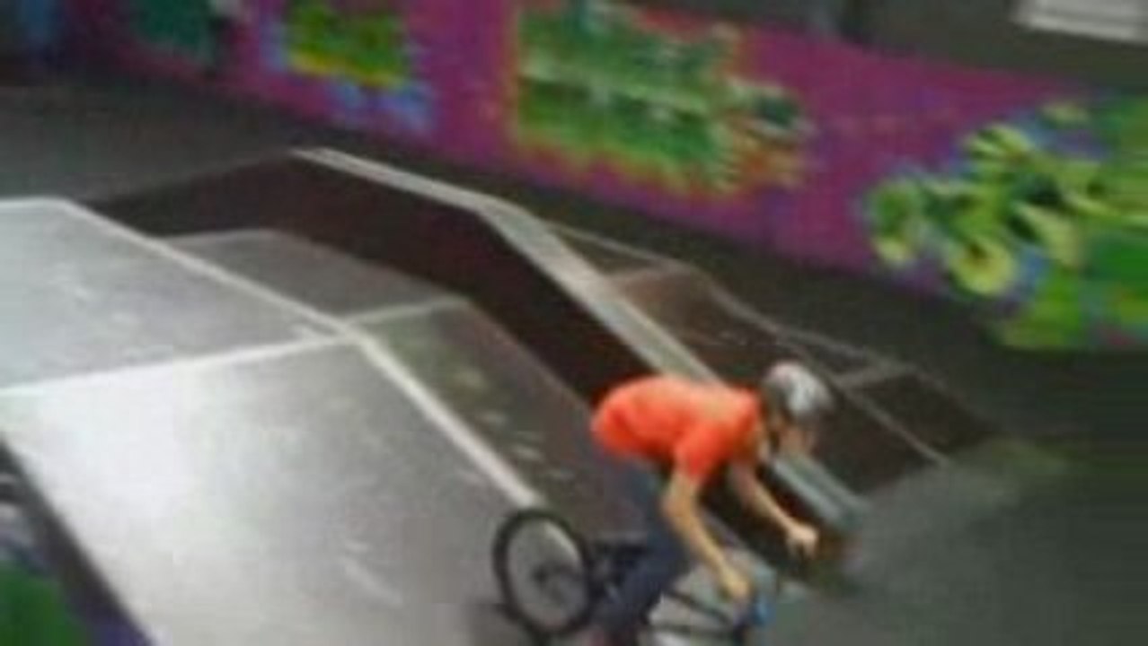 BMX Theo