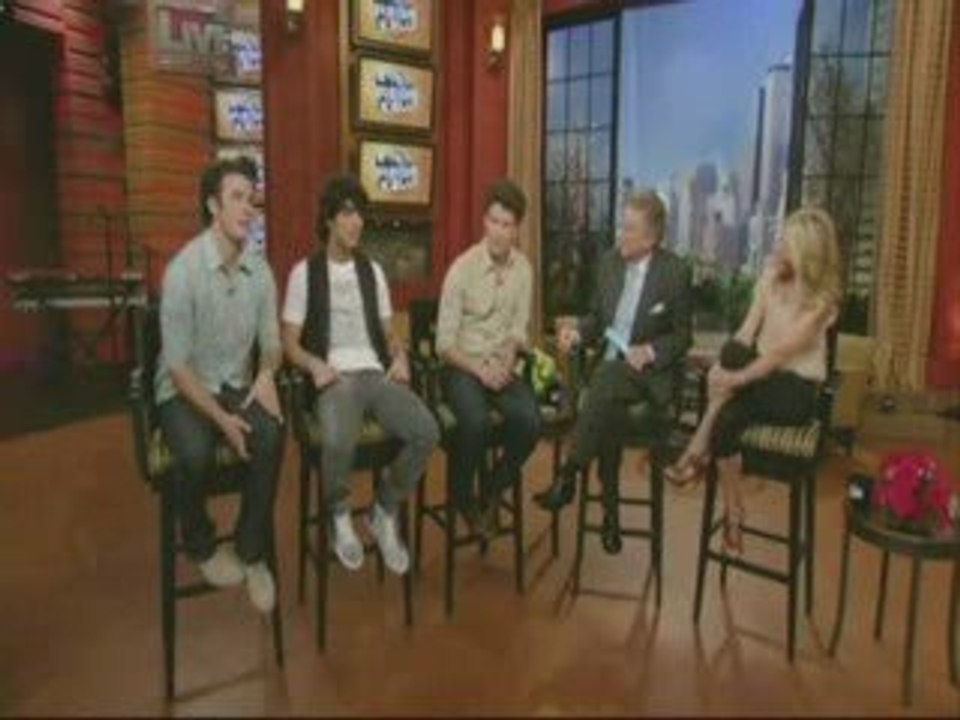 Jonas Brothers on Regis & Kelly [06.09]