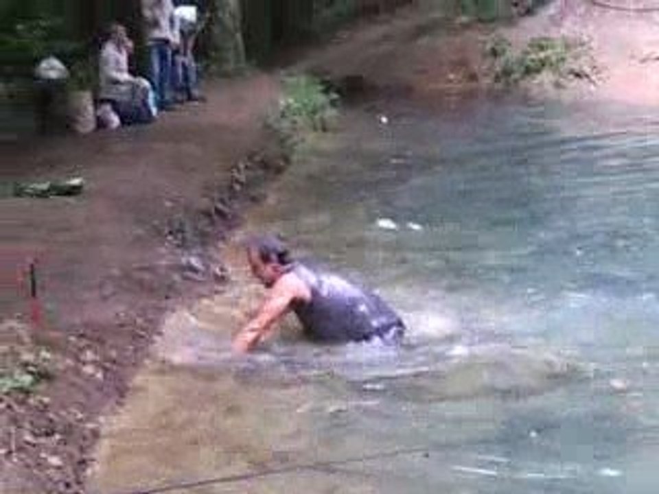 CLIP2486