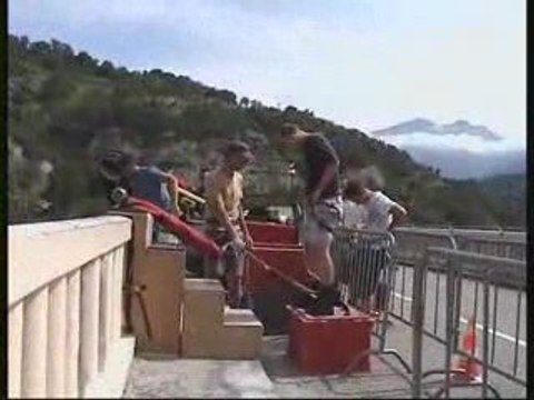 Saut à l'élastique à Ponsonnas