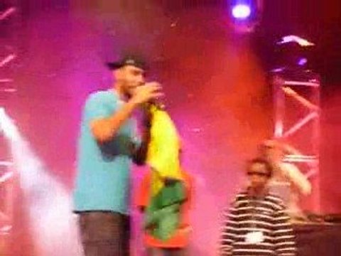 FREESTYLE DE FIN DE CONCERT : PAILLE & LESNAH ( MARS 2009 )