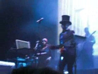 Erykah Badu _ Love of My Life//10/07/2oo9 Zénith By L'dy