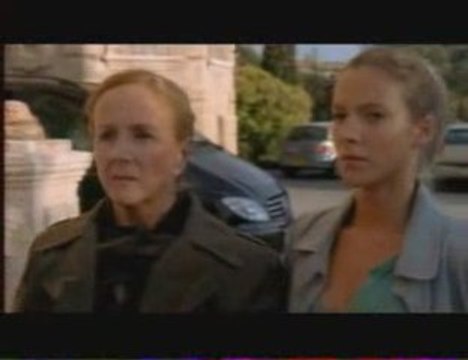 Elodie Varlet & Thibaud Vaneck dans Enquete Réservées 4