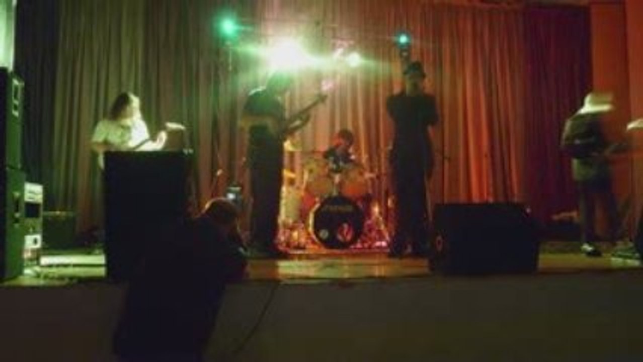 Tascoï 1 concert besseges le 4 avril 2009