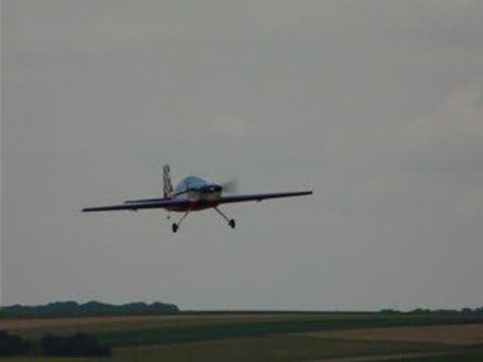 1 er  vol Extra 300 S d'Arnaud