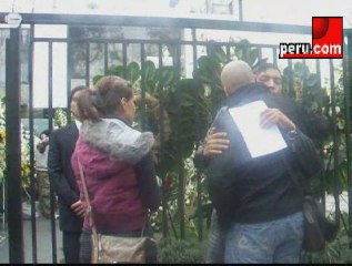 Peru.com: Velorio emotivo de Marco Antonio