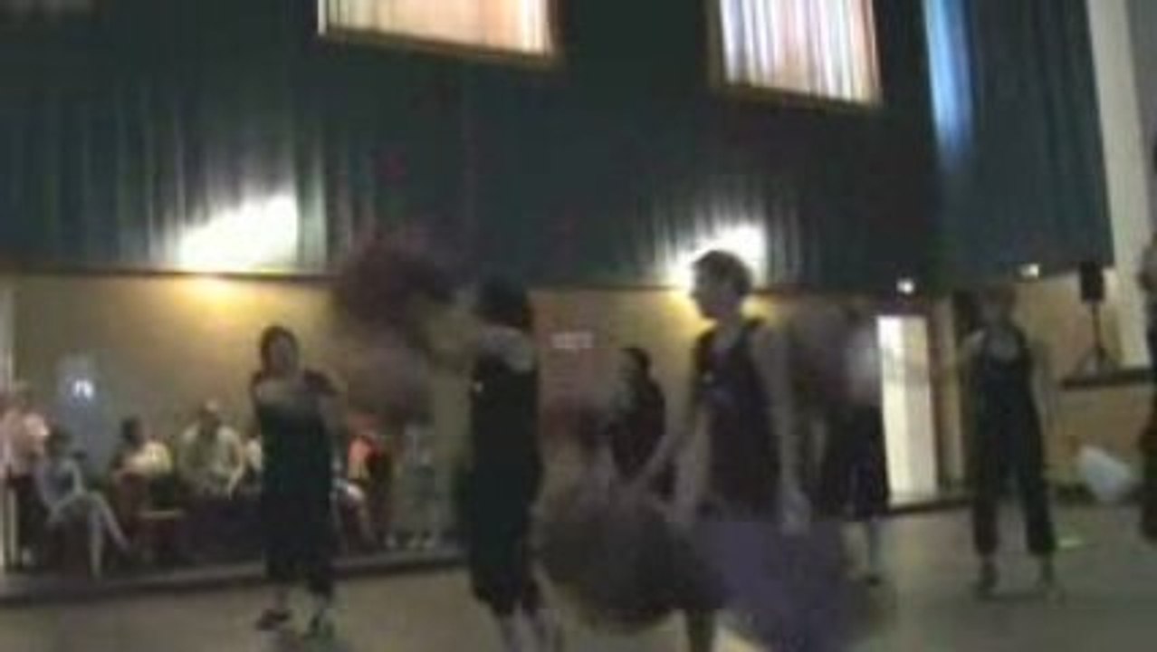 hommage a melodie dance des parents
