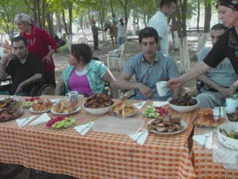 1. Geleneksel piknik Söleni