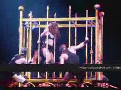 Britney Circus Tour 2009 Bercy