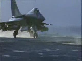 ***LE RAFALE***atterrissage sur le charles de gaulle  **
