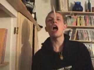 Delire barge "T'as pas du feu?"