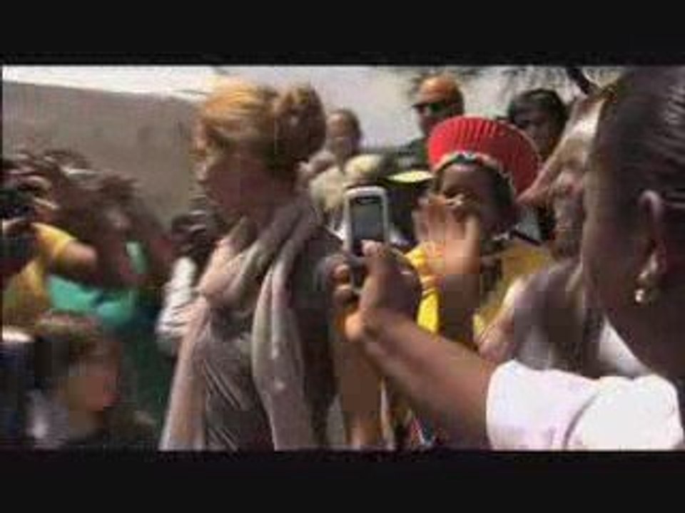 Celine Dion - Eyes On Me Videoclip