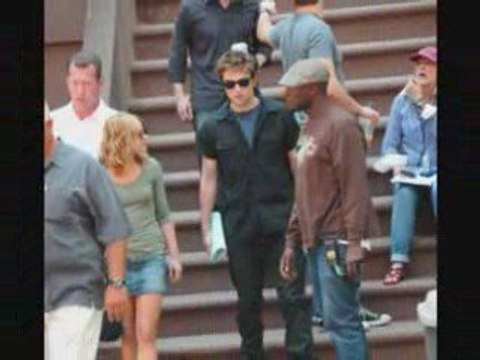 Robert Pattinson - An ode to the crazy fans and paps