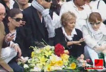 Peru.com: Artistas en entierro de Marco Antonio Pt. 2