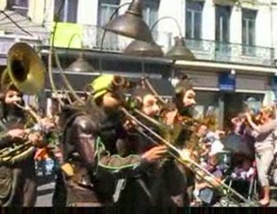 Douai-Gayant 2009-jazz band et fous volants