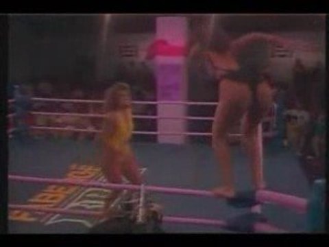 Jungle Woman vs Olympia (GLOW Wrestling)