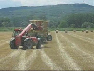 Ramassage de la paille en savoie
