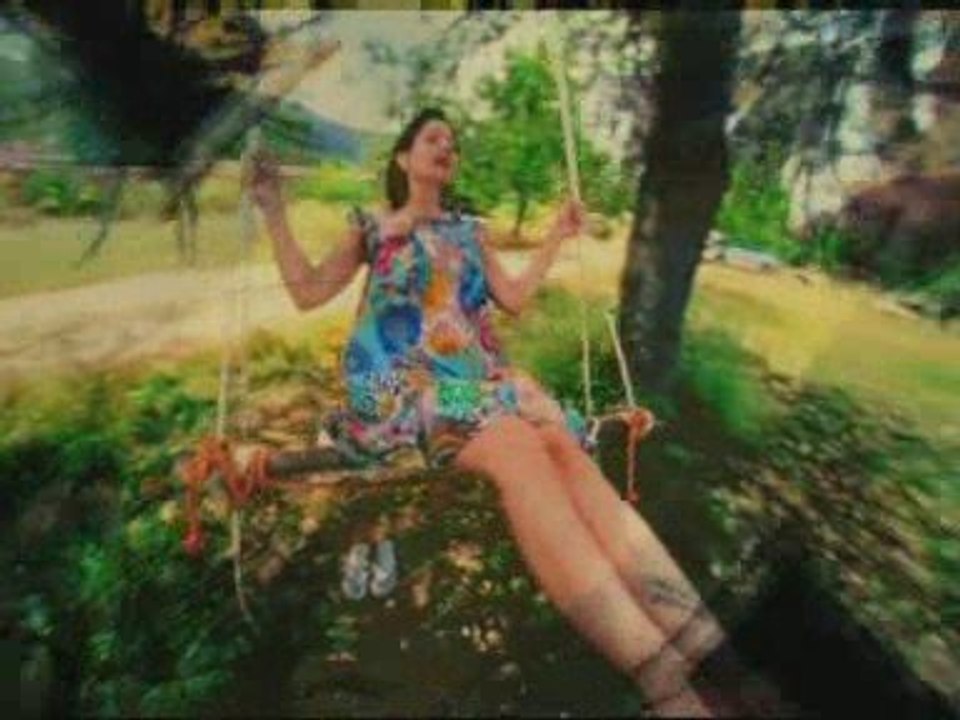 Reverend and the Makers - A French Kiss in the Chaos