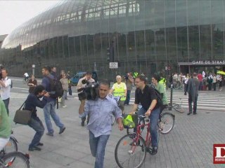 Les députés Europe Ecologie à vélo à Strasbourg
