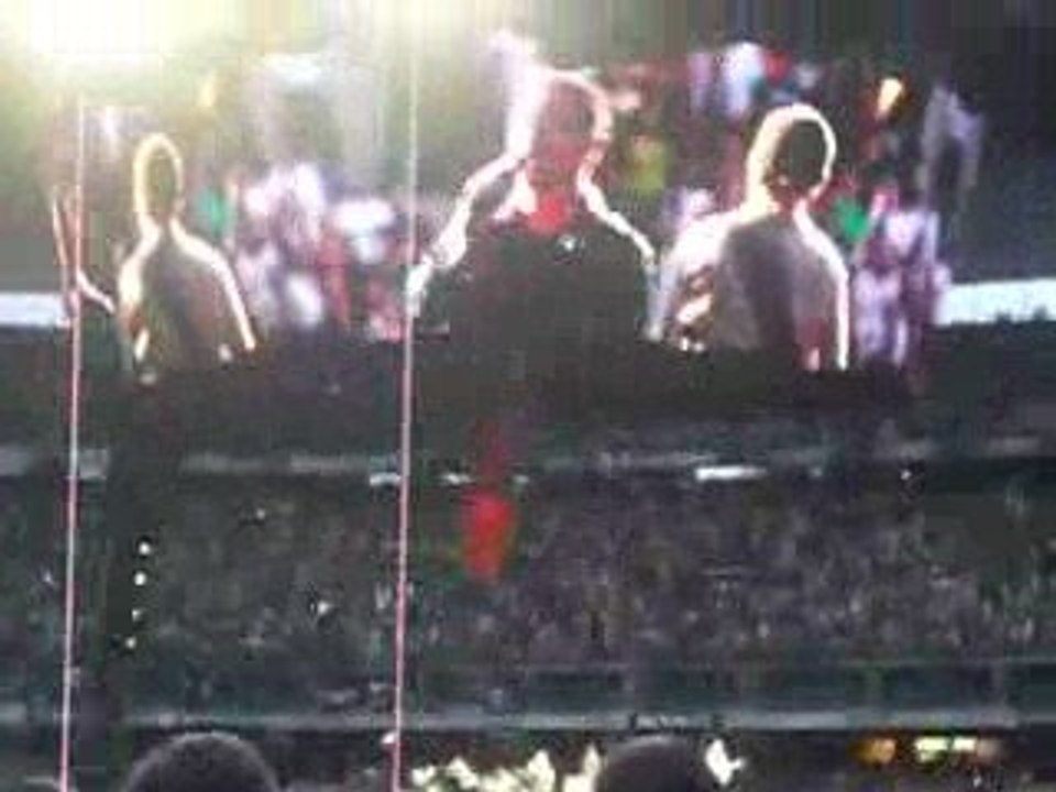 U2- Angel of Harlem, hommage à Michael Jackson