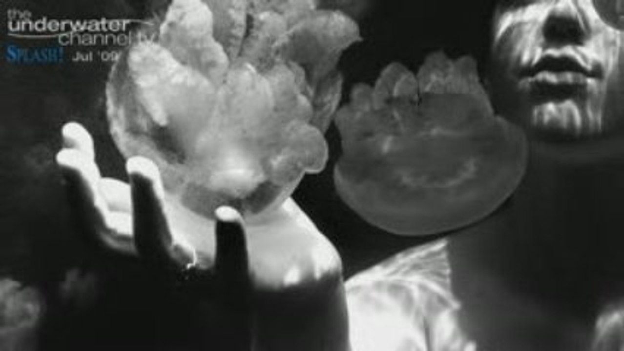 Lady playing with Jellies