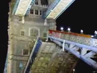 robbie maddison back flip over tower bridge