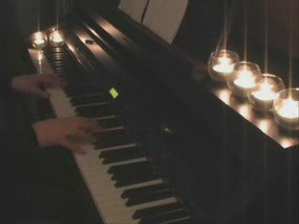 Twilight - Bella's Lullaby on piano  official Carter Burwell