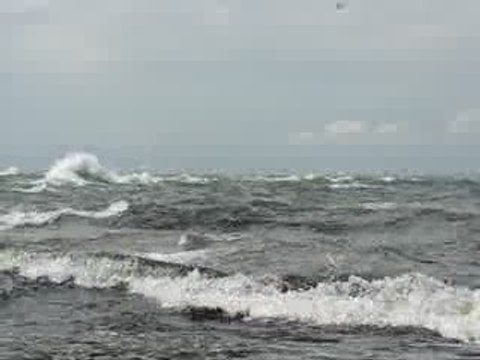 Pointe Saint Gildas : zoom vagues