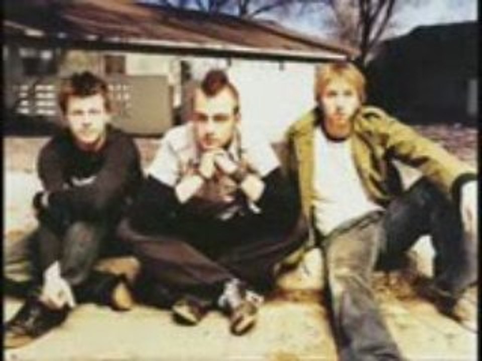 Three Days Grace - Riot