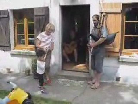 14 Juillet cornemuse et guitare Michel et Loys