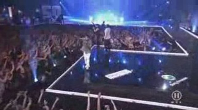 Black Eyed Peas Pump It live amazing