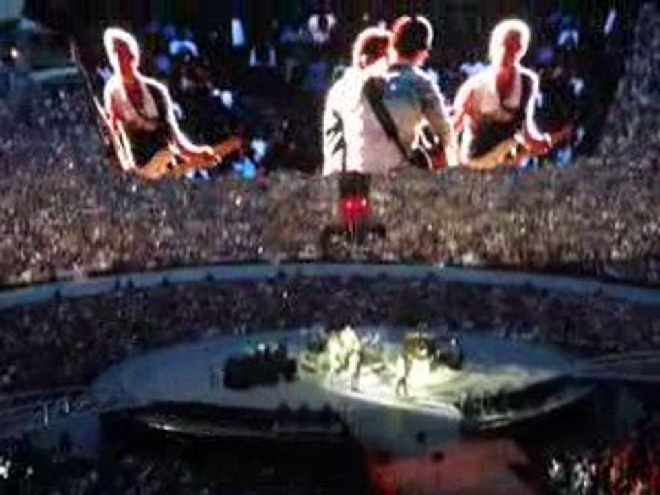 Hommage à mickael jackson by U2 @ Stade de France - 11.07.09