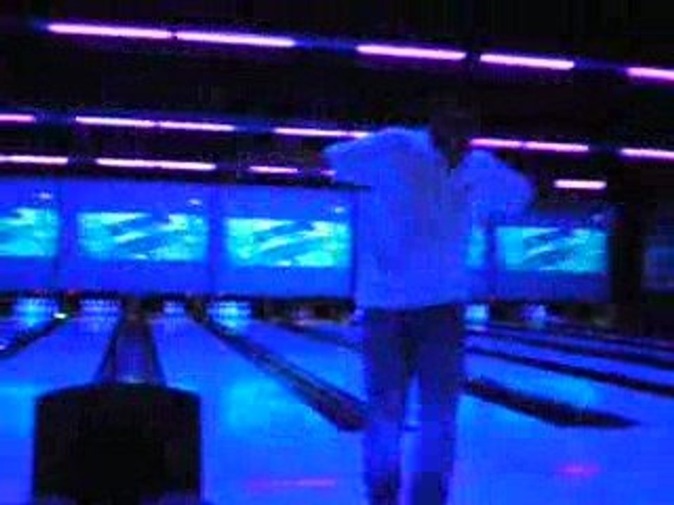 nico au bowling