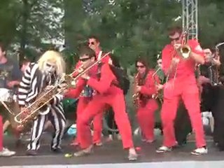 Les Patix au concours des fanfares de médecine. Orsay 2009