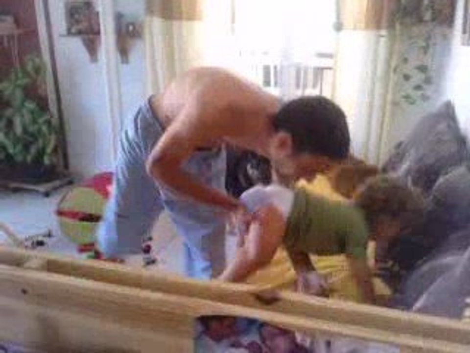 Kylian avec son papa vroumvroumm!!!