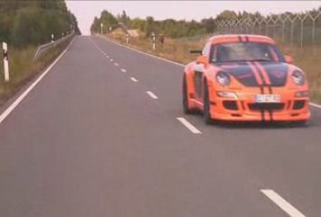 9ff GTurbo 750 - the 750bhp Porsche GT3 RS at flat chat!