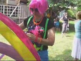 $38/hr AMANDA the VANCOUVER BALLOONLADY in 3-ENTERTAINER GIG