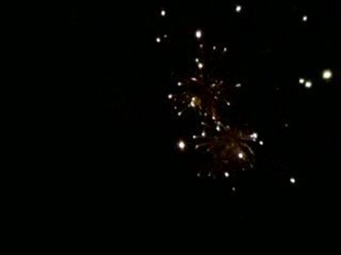 Le feu d'artifice du 14 Juillet à Plabennec bouquet final 01