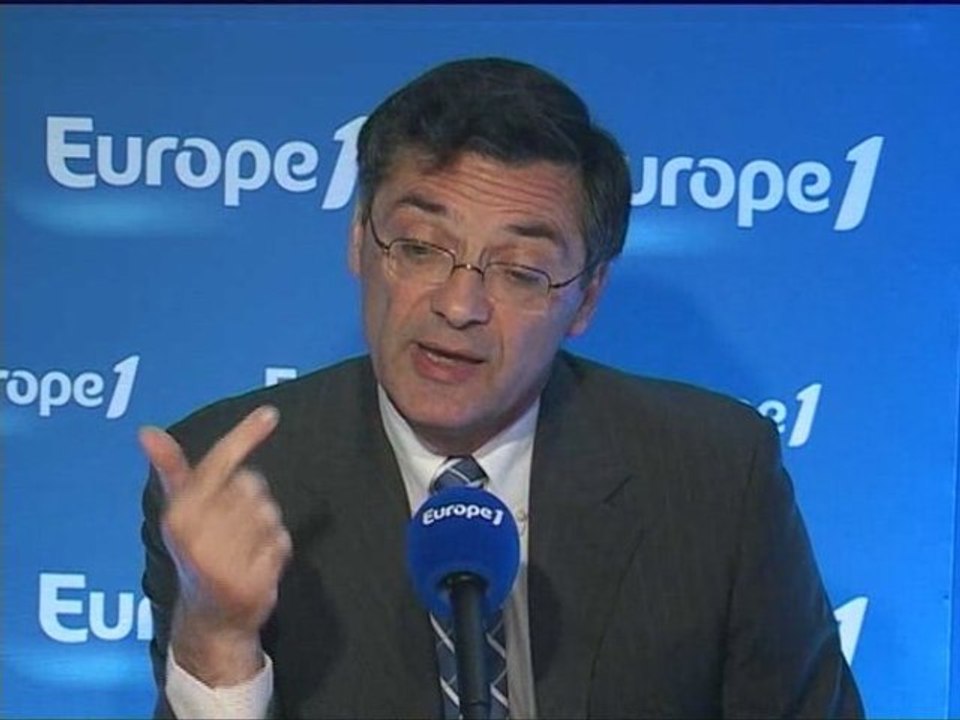 Patrick Devedjian : "il faut prolonger la prime à la casse"