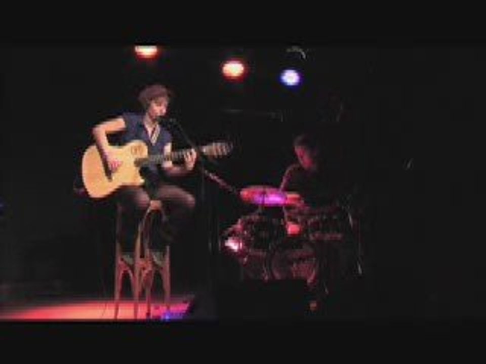 Pauline Paris - Live cabaret l'Escale Migennes janvier 2008