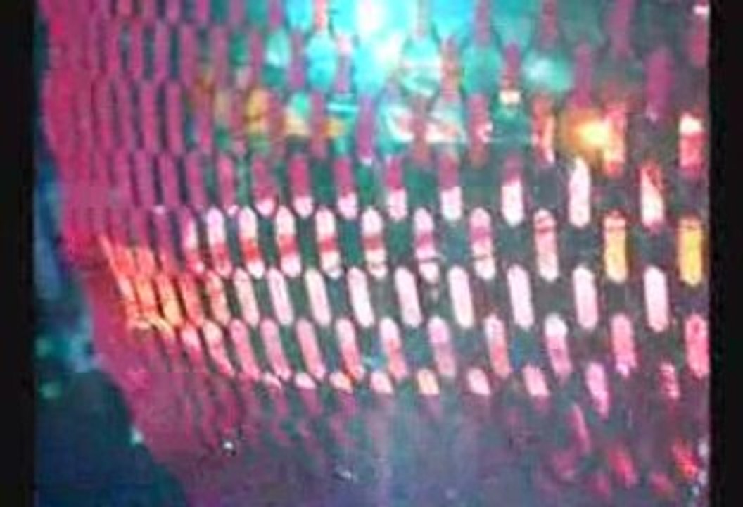 U2 au SDF 12/07/09 quand l'écran s'écarte (la tête...)