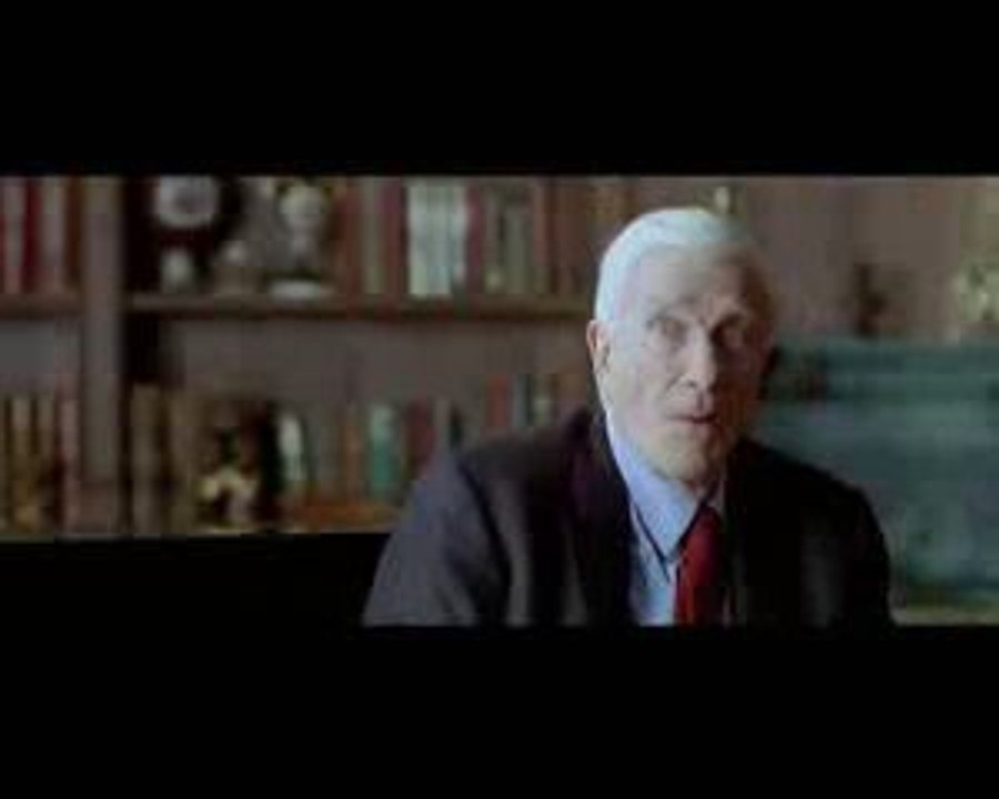 Spanish Movie - Leslie Nielsen Vs Chiquito de la Calzada