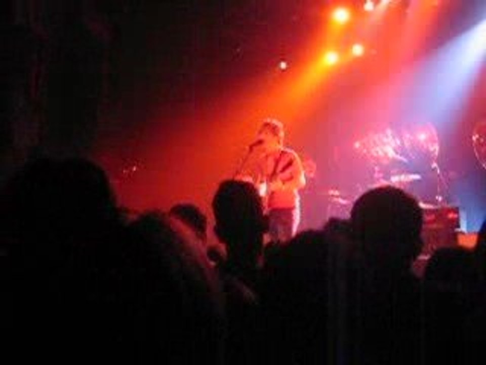 nada surf hi-speed soul live at bataclan