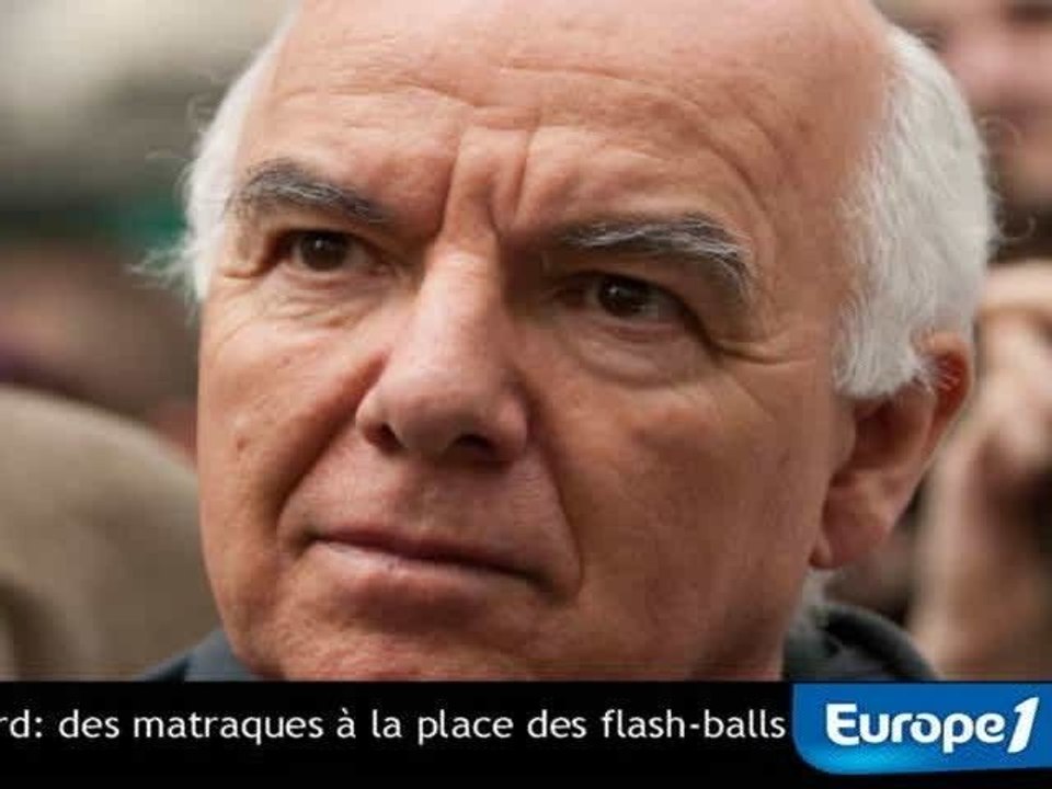 Un député communiste veut le retrait des flash-balls