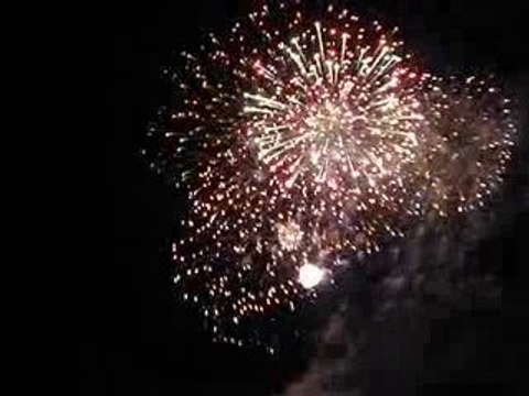 Le feu d'artifice 2009 de Saint-Maur (Indre)