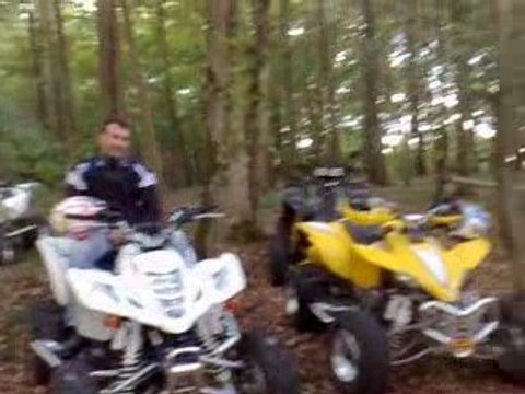 perdu dans les bois ,le guide michel est bouré