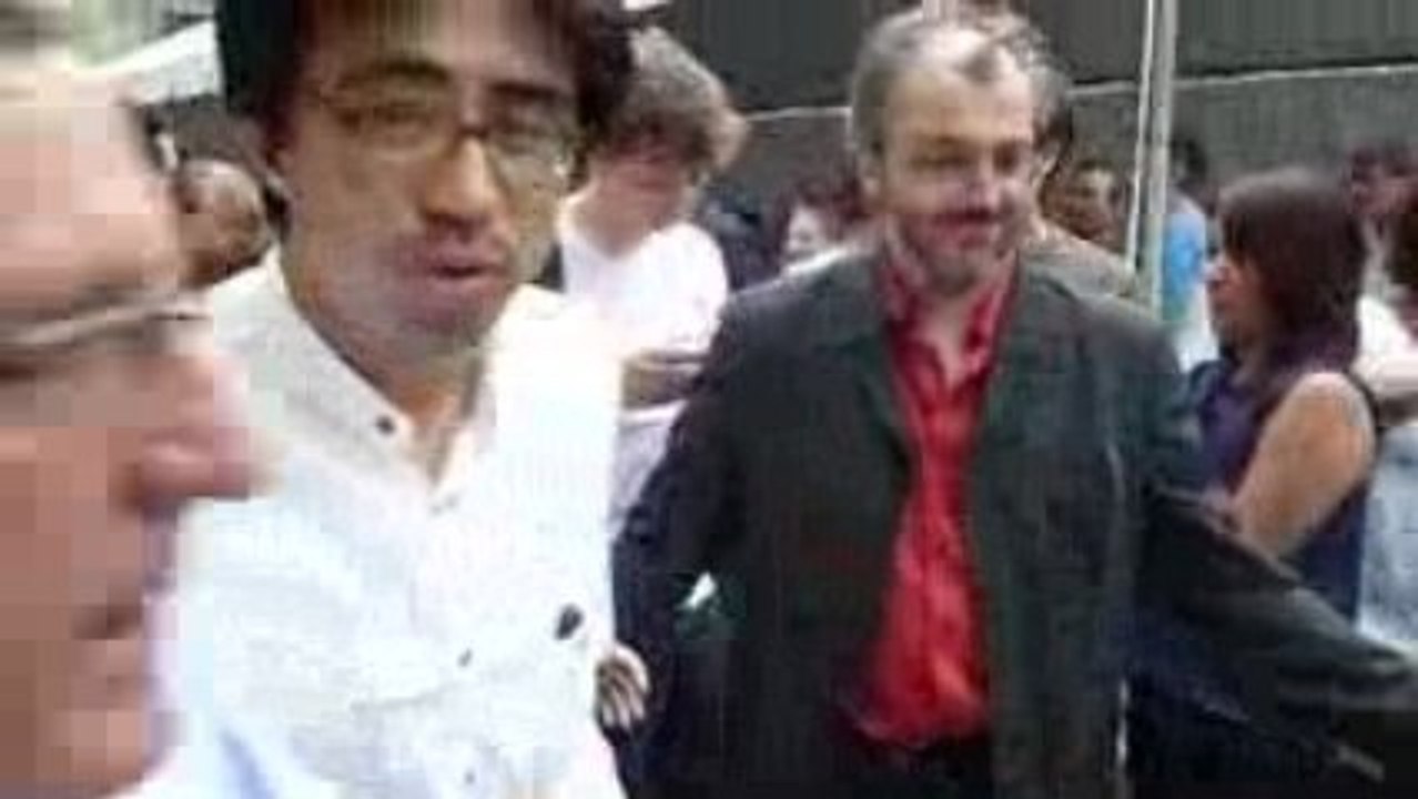 Clamp - Japan Expo - salida del edificio parte.1