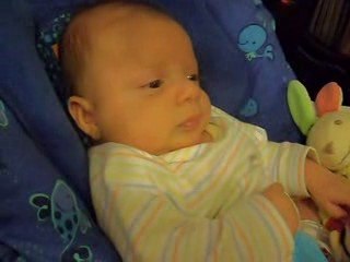 Nathan 2 mois se balance